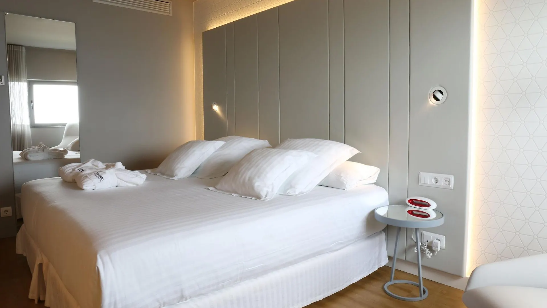 Occidental Atenea Mar - Adults Only Barcelona Hotel